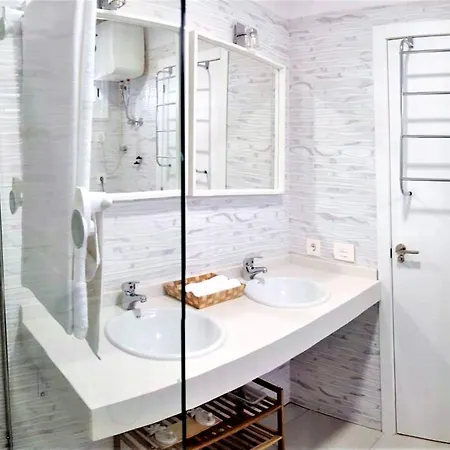 Gold Sand, Huge Terrace, Fast Wi-fi, Sat Tv * سان ميغيل ذي أبونا